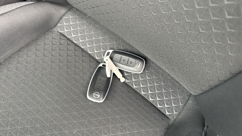 Nissan Juke 1.0 DiG-T N-Connecta 5dr Petrol Hatchback